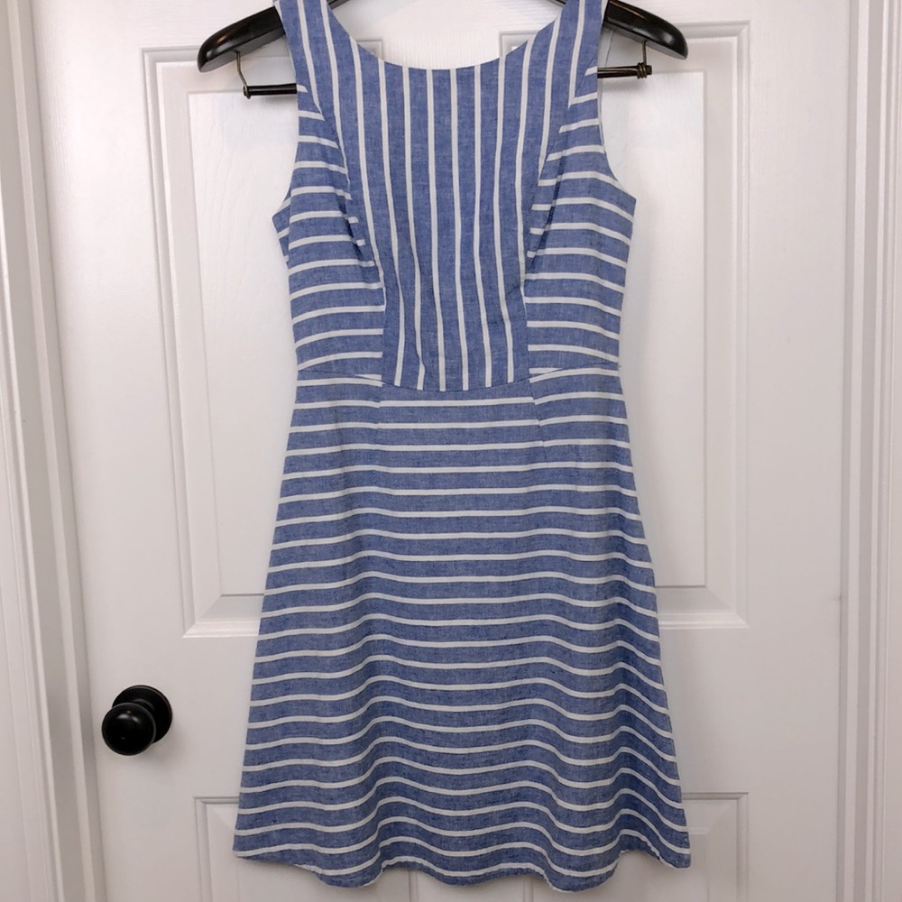Vineyard Vines Linen Sleeveless Mini Dress Size 0 Blue and White Stripe